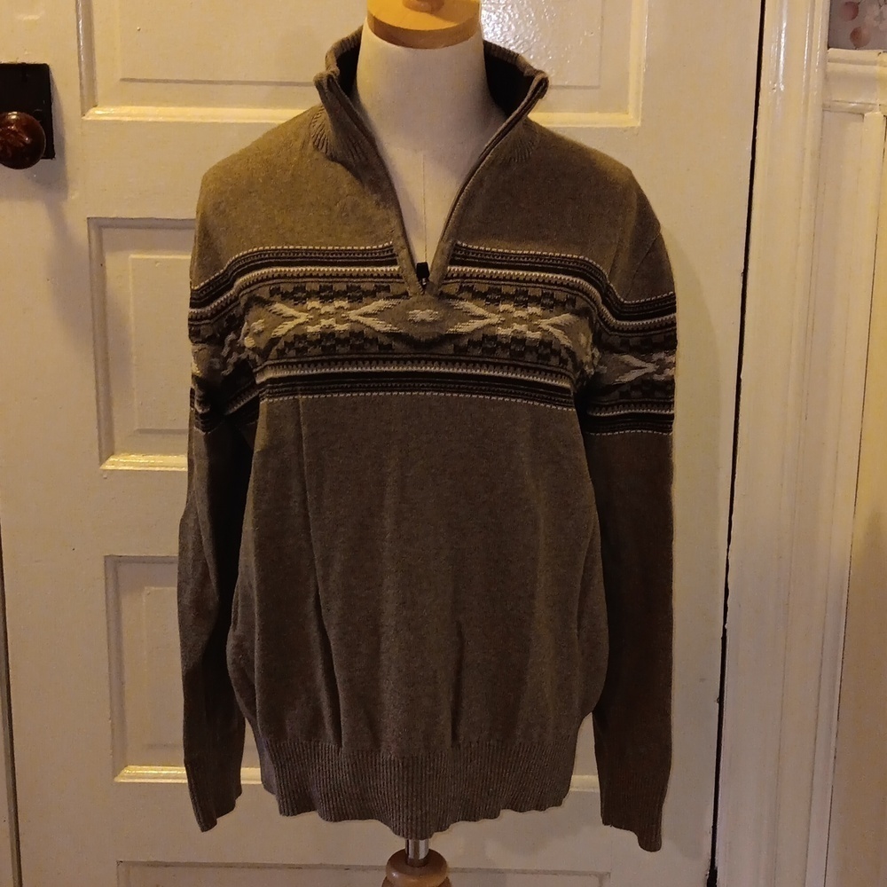 Eddie Bauer large gray sweater